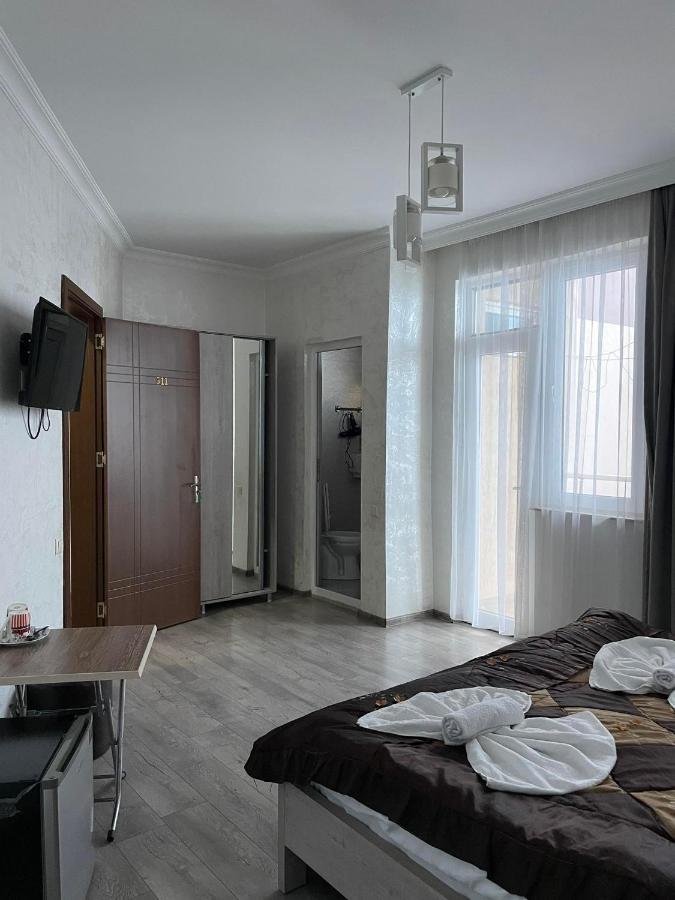 Nana'S Hotel Tchaikovsky Street 34 Батумі Екстер'єр фото