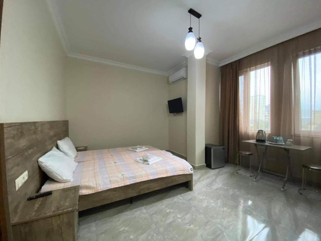 Nana'S Hotel Tchaikovsky Street 34 Батумі Екстер'єр фото